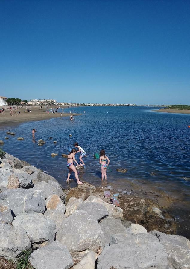 Studio Les Regates Avec Loggia Et Parking Gratuit Plage Du Grazel Gruissan Eksteriør bilde